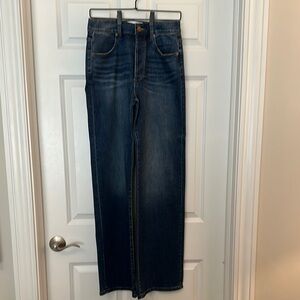 Evereve Blue Straight Leg Jeans with Rich Indigo Hue